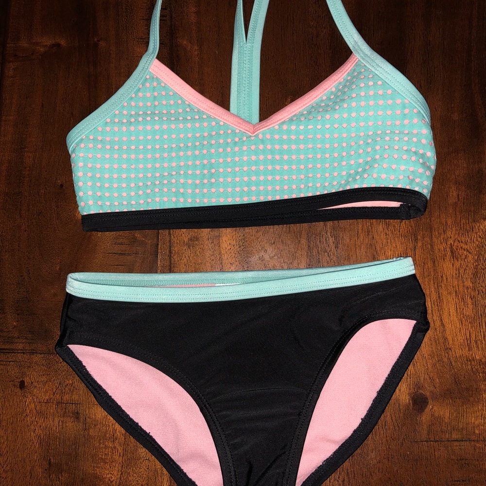 Two piece swim suit  ☀️ XS 4/5